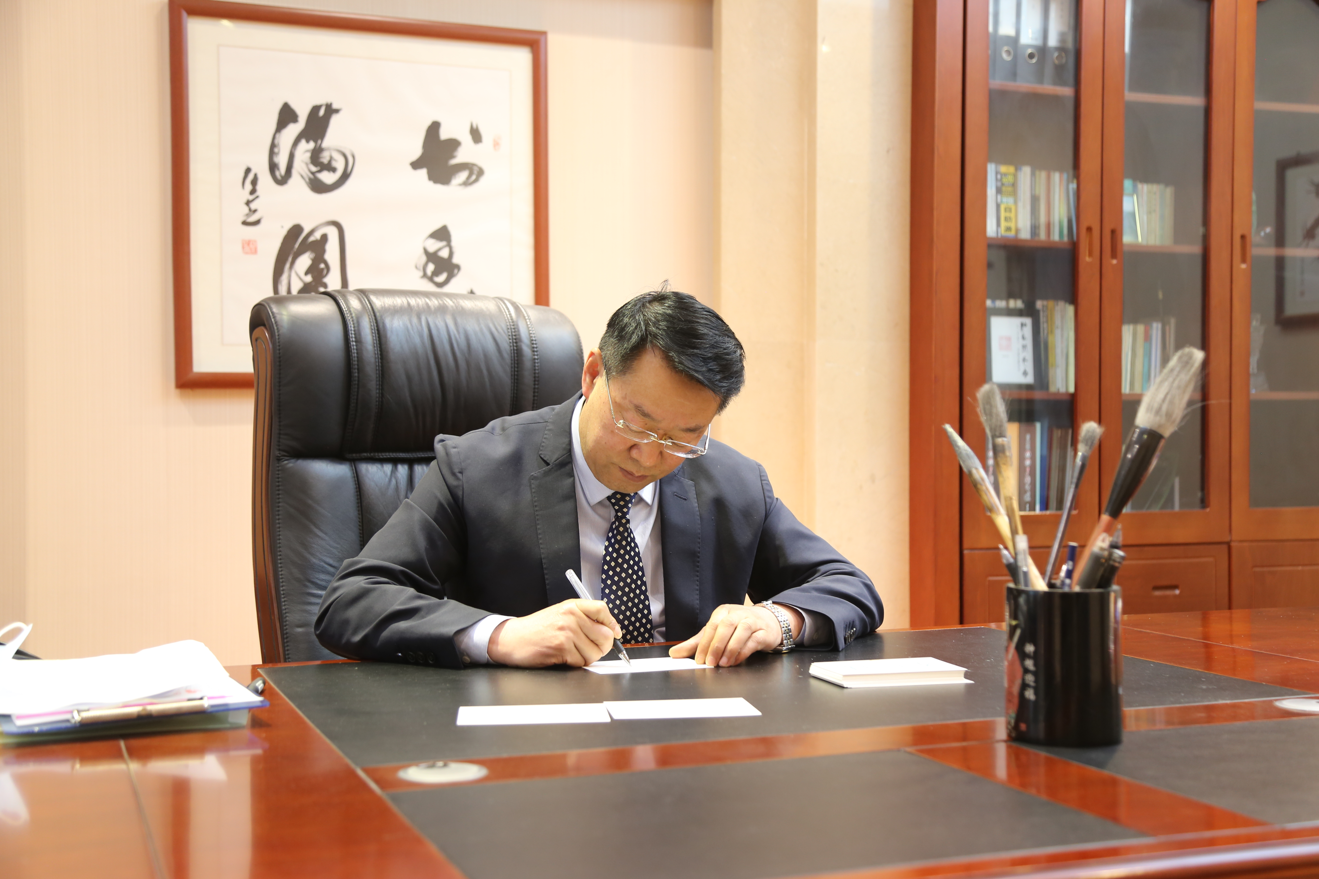 金泰假日花城小学万科城小学校长程利民